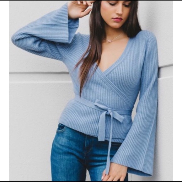 🔥MOVING SALE🔥 New Cupcakes & Cashmere blue Chavi wrap sweater bell sleeves Small - Picture 1 of 10